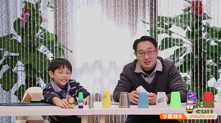 《世界冠军教你速叠杯》小杯子玩出大能力